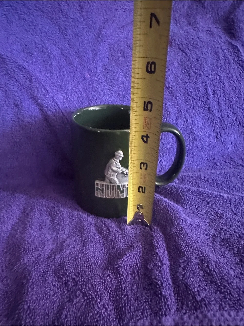 Hunter Dark Green Ceramic Coffee Mug with Raised Hunting Emblem